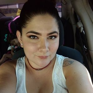 Meet your Posher, Ofelia